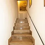 Mantellini15 - Caratteristico In Centro - Naonbnb Апартаменты *